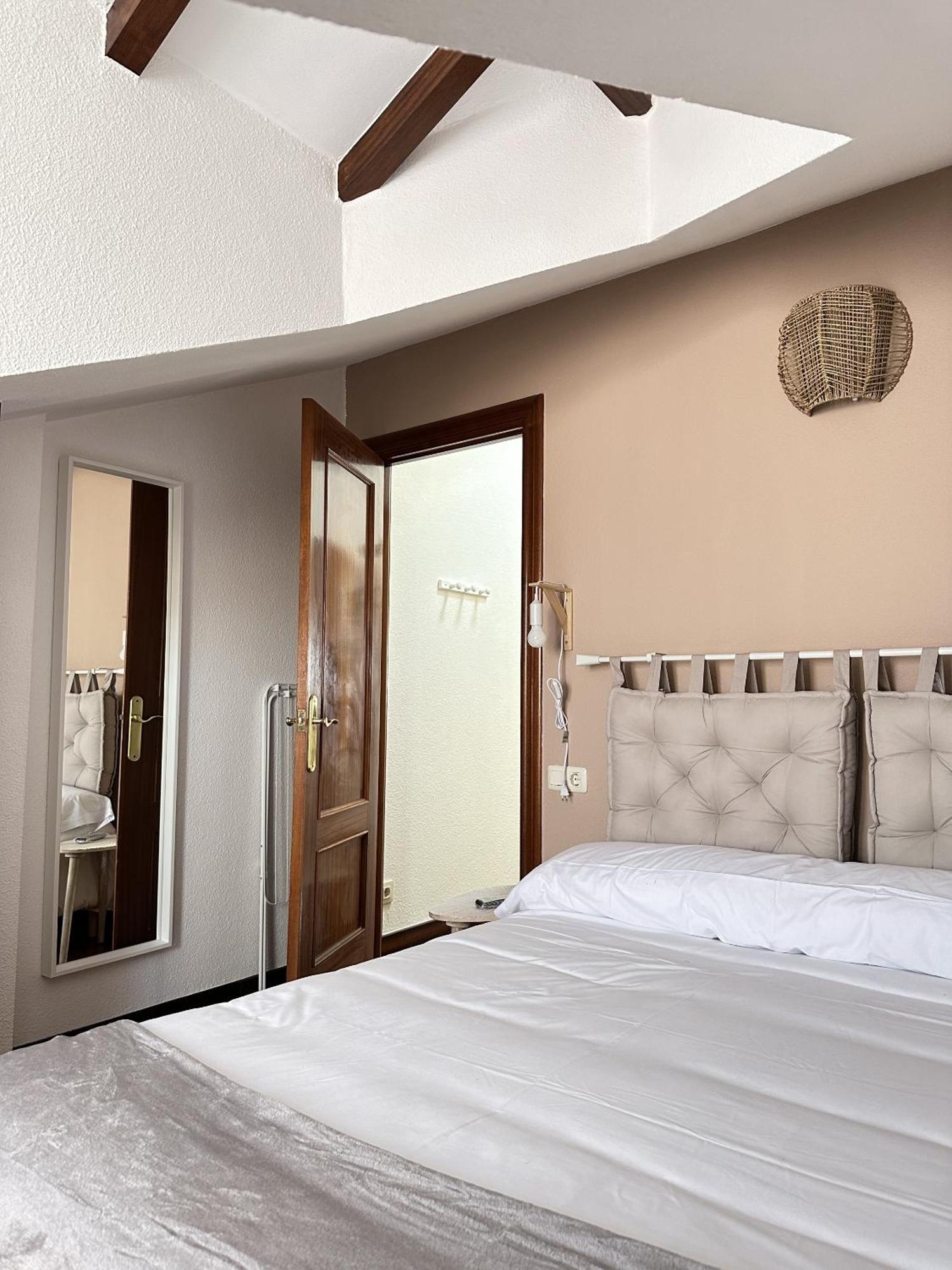 Apartamentos Val De Comillas Kültér fotó